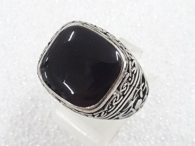Ring (size 19)